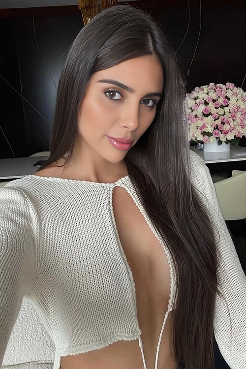 Ibiza tops - Escorts - LUCIANA Ibiza tops - Escorts - LUCIANA